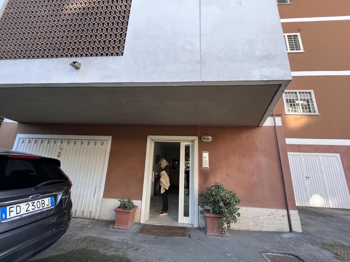 Апартаменти Monolocale A Mostacciano Рим Екстер'єр фото